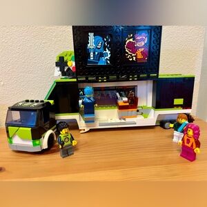 Lego City - Gaming tournament truck (60388)